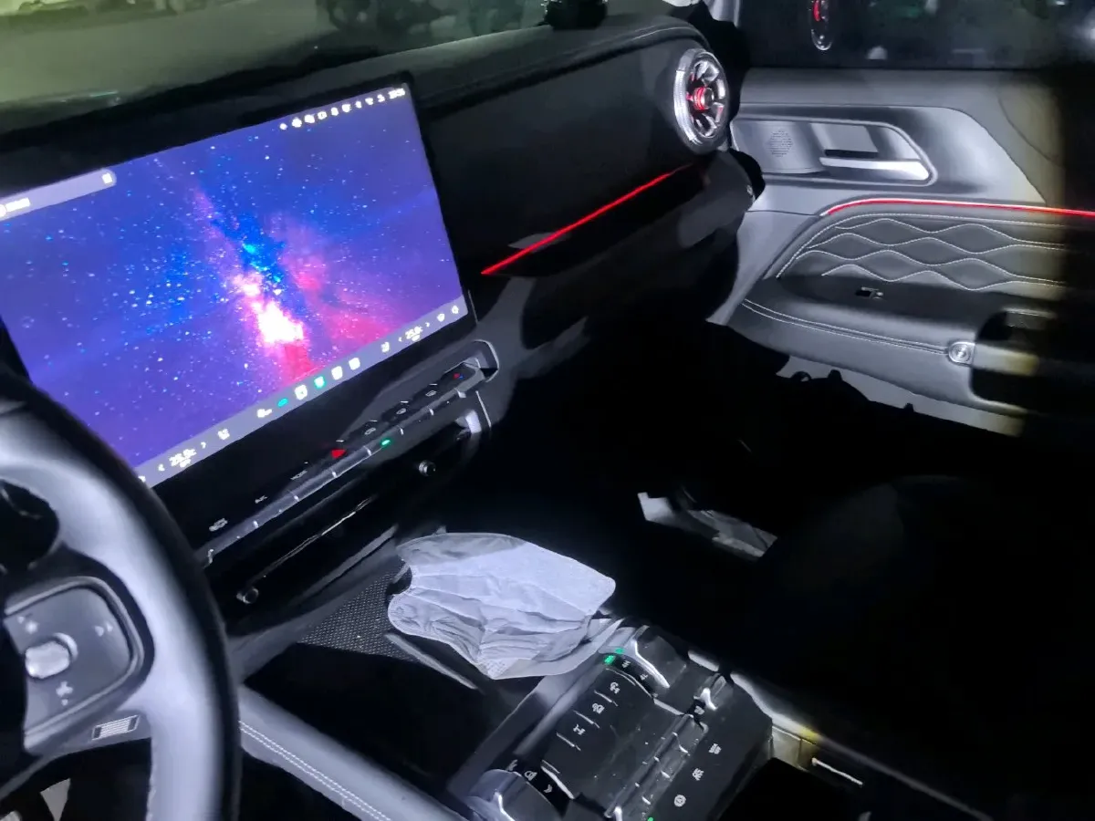 2025 Tank 300 2.0T 227HP L4 9AT,autocango,china used car exporter,china ev exporter,chinese used car exporter,chinese used ev exporter