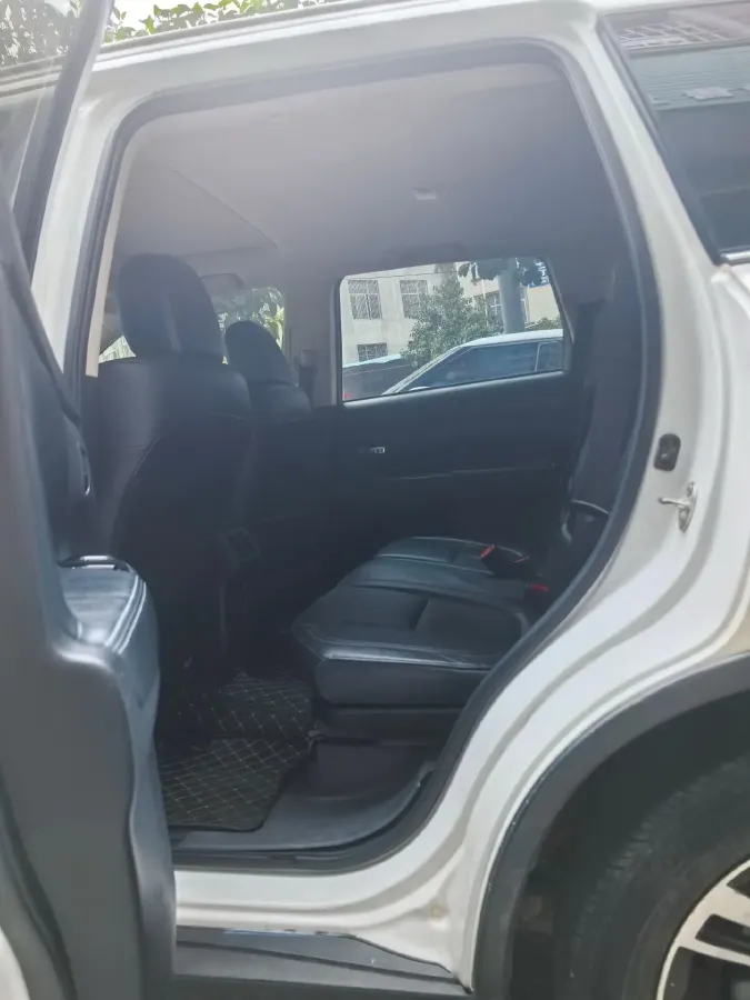 2019 Mitsubishi Outlander 2.4L 192HP L4 CVT,autocango,china used car exporter,china ev exporter,chinese used car exporter,chinese used ev exporter