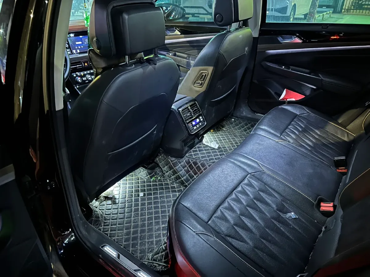 2019 Volvo V40 1.5T 152HP L4 6AT,autocango,china used car exporter,china ev exporter,chinese used car exporter,chinese used ev exporter