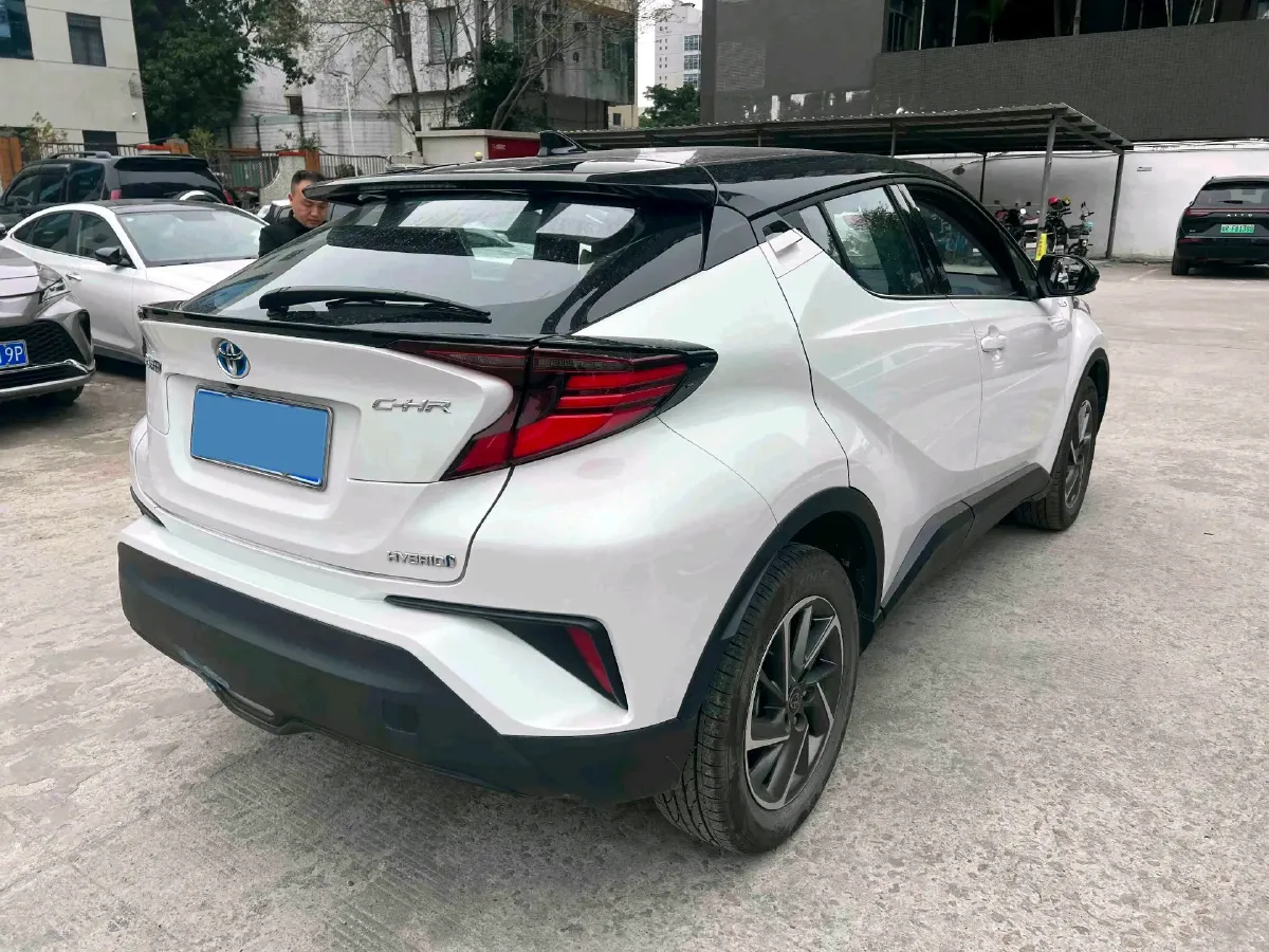 2023 Toyota C-HR 2.0L 146HP L4 E-CVT Hybrid,autocango,china used car exporter,china ev exporter,chinese used car exporter,chinese used ev exporter