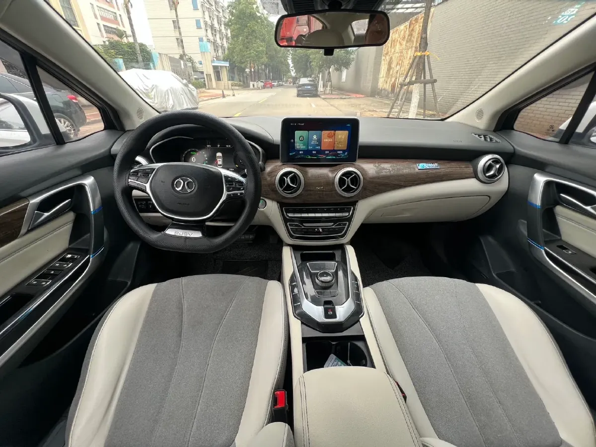 2018 BeiJing Auto EU5 BEV 53.66KWH,autocango,china used car exporter,china ev exporter,chinese used car exporter,chinese used ev exporter