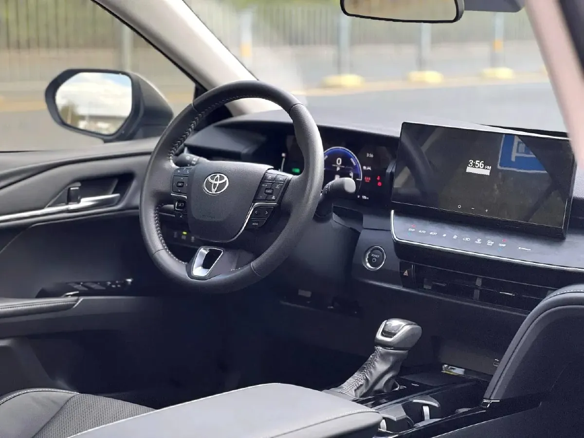 2024 Toyota Camry 2.0L 152HP L4 E-CVT Hybrid,autocango,china used car exporter,china ev exporter,chinese used car exporter,chinese used ev exporter