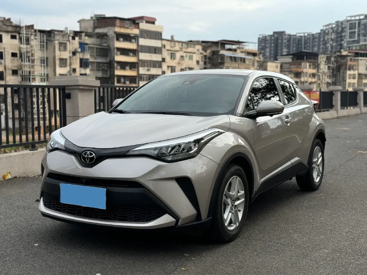 2022 Toyota C-HR 2.0L 171HP L4 CVT,autocango,china used car exporter,china ev exporter,chinese used car exporter,chinese used ev exporter