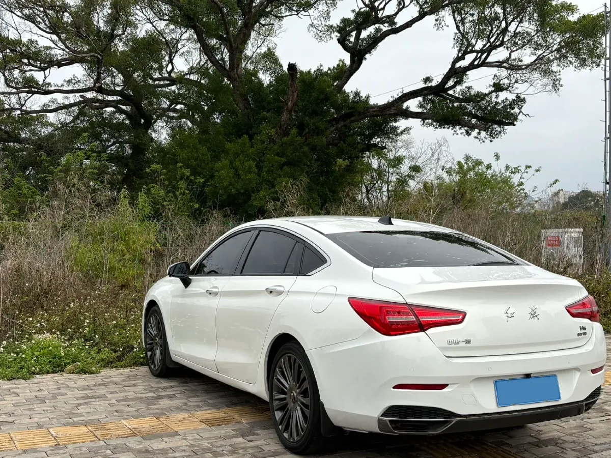 2020 HongQi H5 1.5T 169HP L4 7DCT,autocango,china used car exporter,china ev exporter,chinese used car exporter,chinese used ev exporter