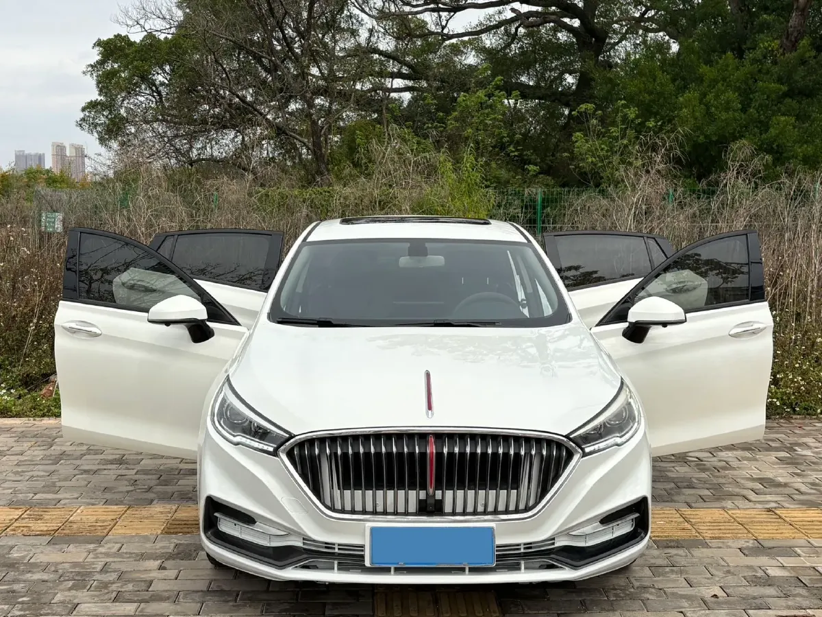 2020 HongQi H5 1.5T 169HP L4 7DCT,autocango,china used car exporter,china ev exporter,chinese used car exporter,chinese used ev exporter