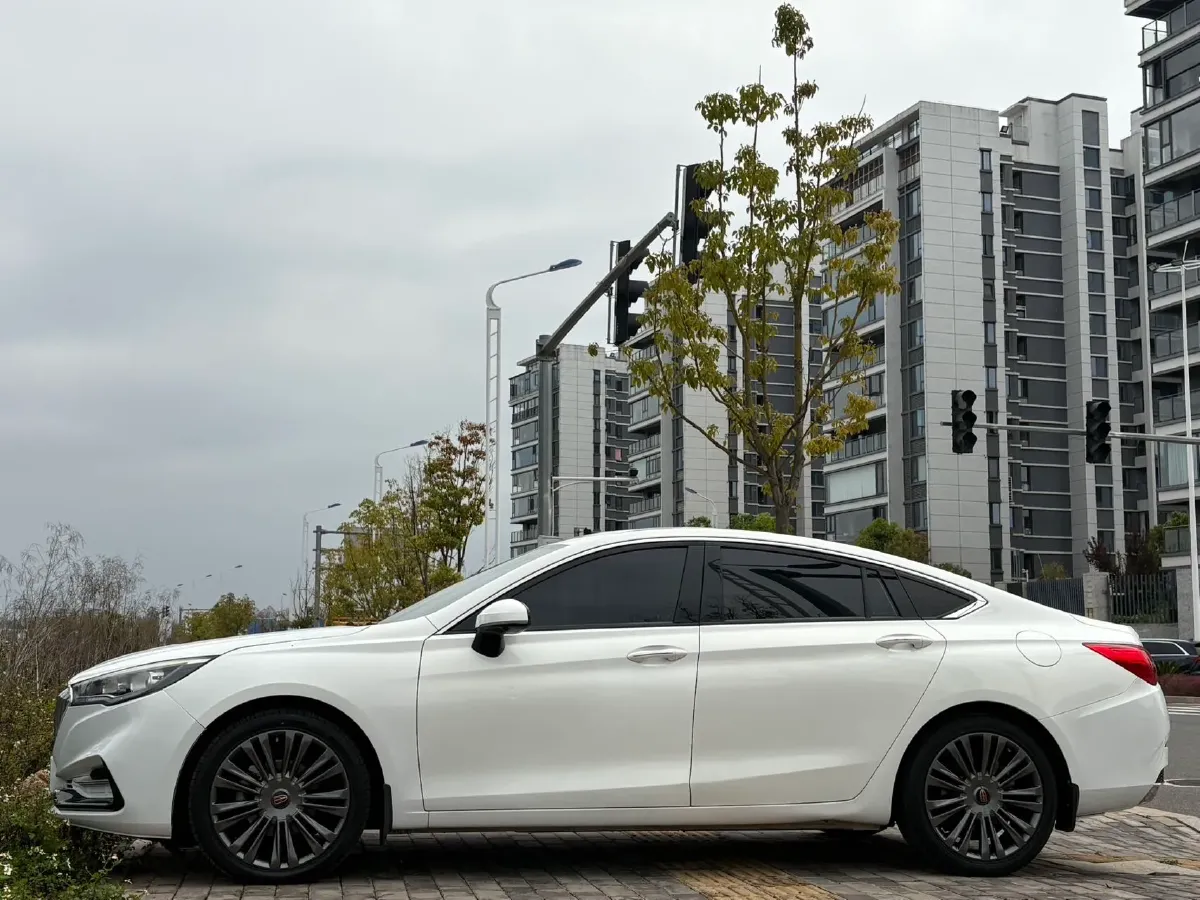 2020 HongQi H5 1.5T 169HP L4 7DCT,autocango,china used car exporter,china ev exporter,chinese used car exporter,chinese used ev exporter