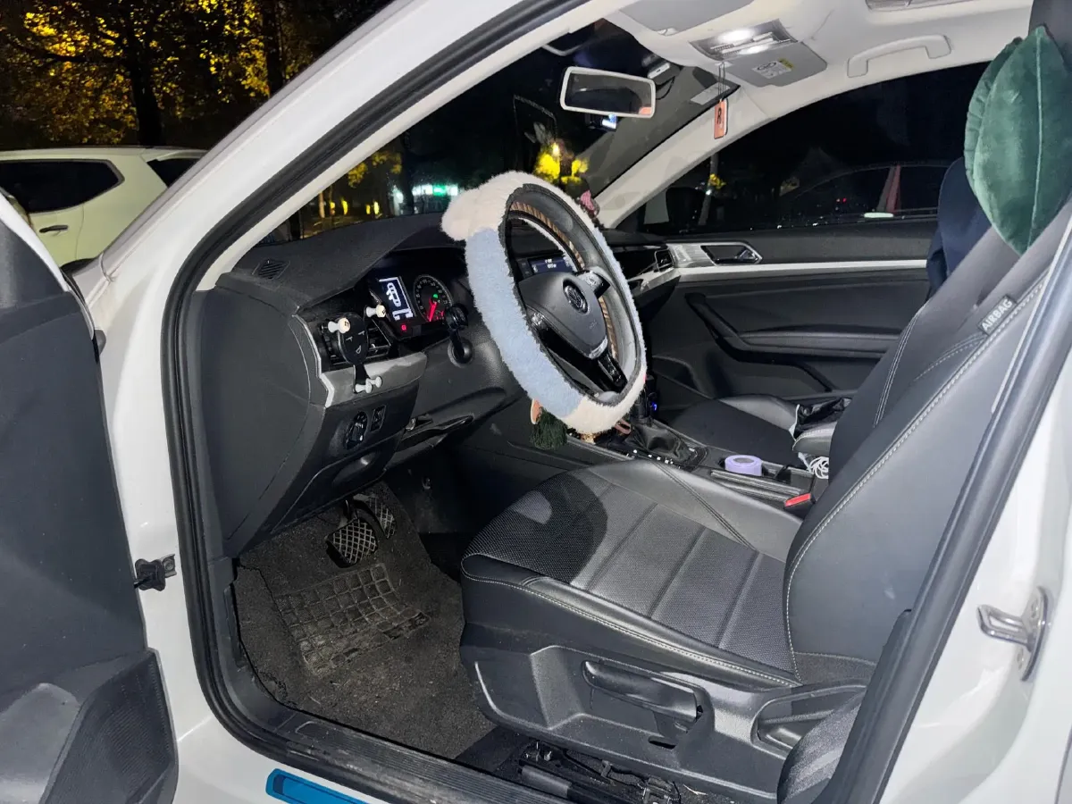 2019 Volkswagen Lavida 1.2T 116HP L4 7DCT,autocango,china used car exporter,china ev exporter,chinese used car exporter,chinese used ev exporter