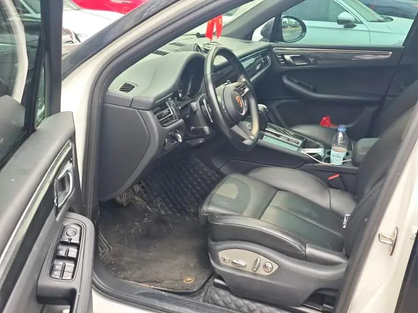 2022 Porsche Macan 2.0T 265HP L4 7DCT,autocango,china used car exporter,china ev exporter,chinese used car exporter,chinese used ev exporter