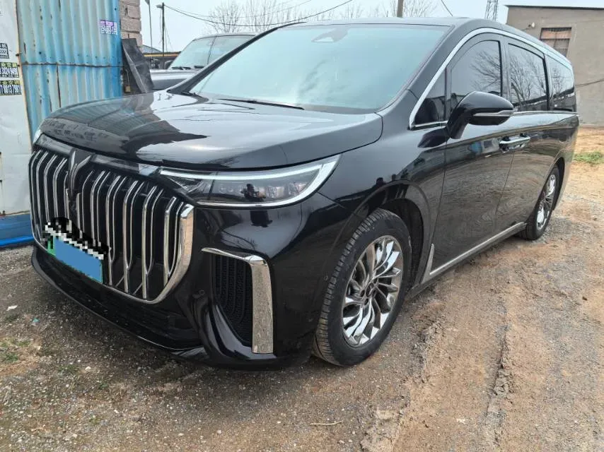 2024 Voyah Dream 1.5T 150HP L4 PHEV 43KWH,autocango,china used car exporter,china ev exporter,chinese used car exporter,chinese used ev exporter