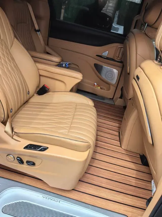 2024 Voyah Dream 1.5T 150HP L4 PHEV 43KWH,autocango,china used car exporter,china ev exporter,chinese used car exporter,chinese used ev exporter