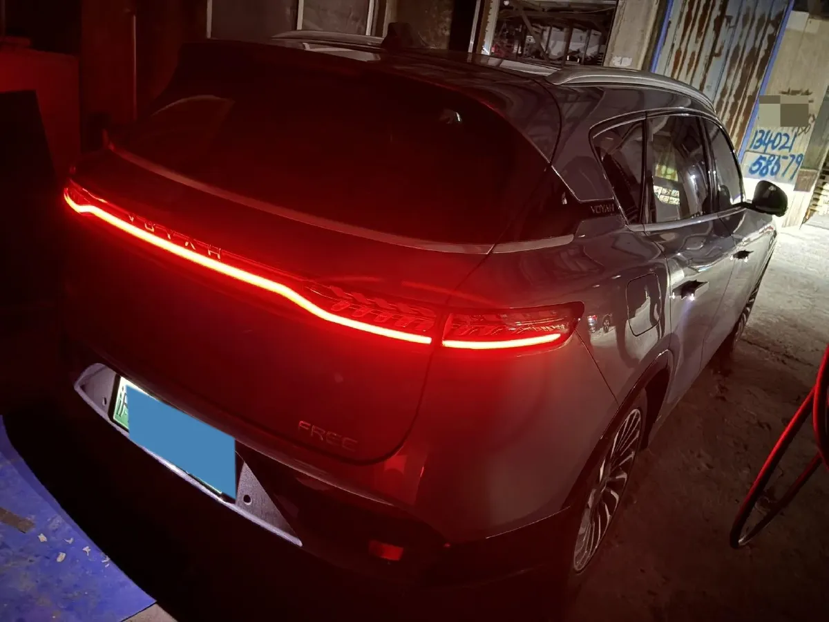 2021 Voyah FREE Range Extended 109HP REEV 33KWH,autocango,china used car exporter,china ev exporter,chinese used car exporter,chinese used ev exporter