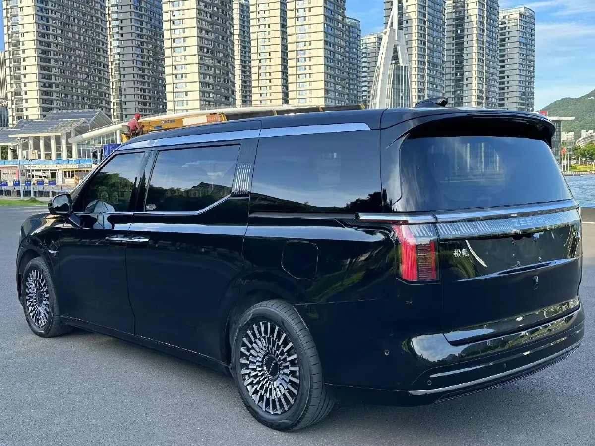 2022 Zeekr 009 BEV 116KWH,autocango,china used car exporter,china ev exporter,chinese used car exporter,chinese used ev exporter