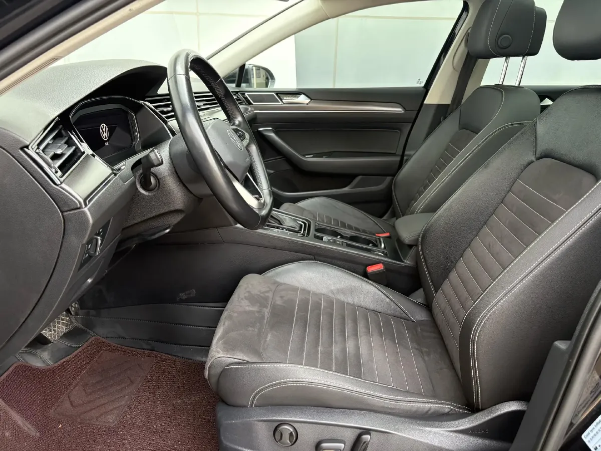 2020 Volkswagen Magotan 2.0T 186HP L4 7DCT,autocango,china used car exporter,china ev exporter,chinese used car exporter,chinese used ev exporter