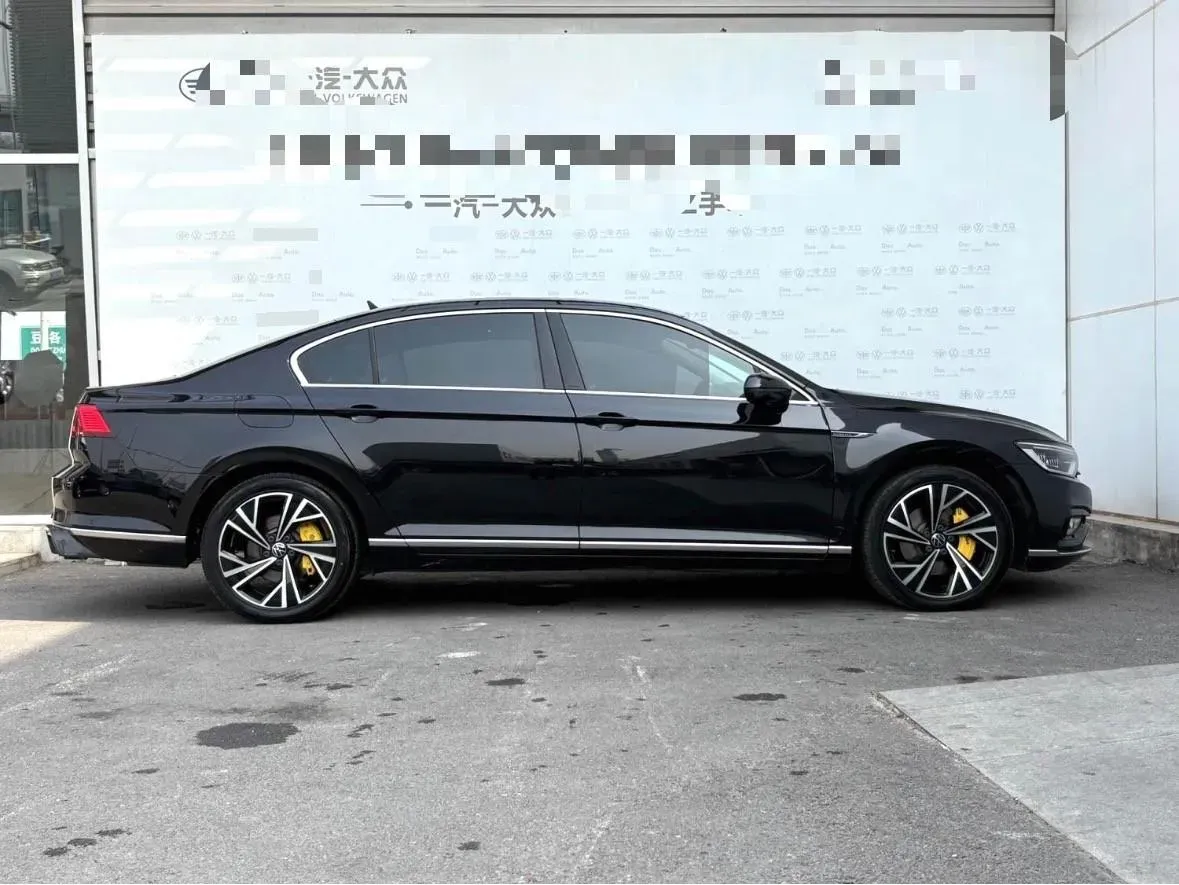 2020 Volkswagen Magotan 2.0T 186HP L4 7DCT,autocango,china used car exporter,china ev exporter,chinese used car exporter,chinese used ev exporter