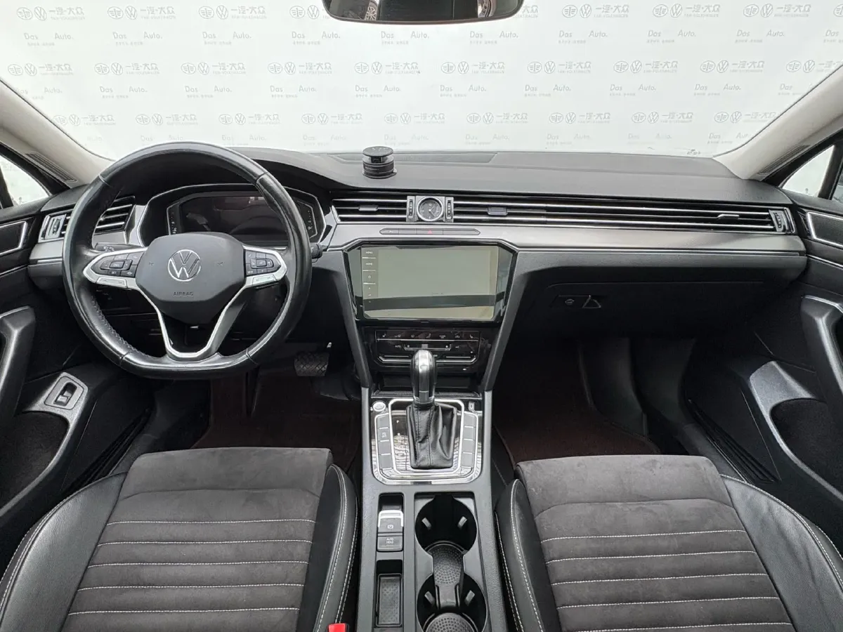 2020 Volkswagen Magotan 2.0T 186HP L4 7DCT,autocango,china used car exporter,china ev exporter,chinese used car exporter,chinese used ev exporter