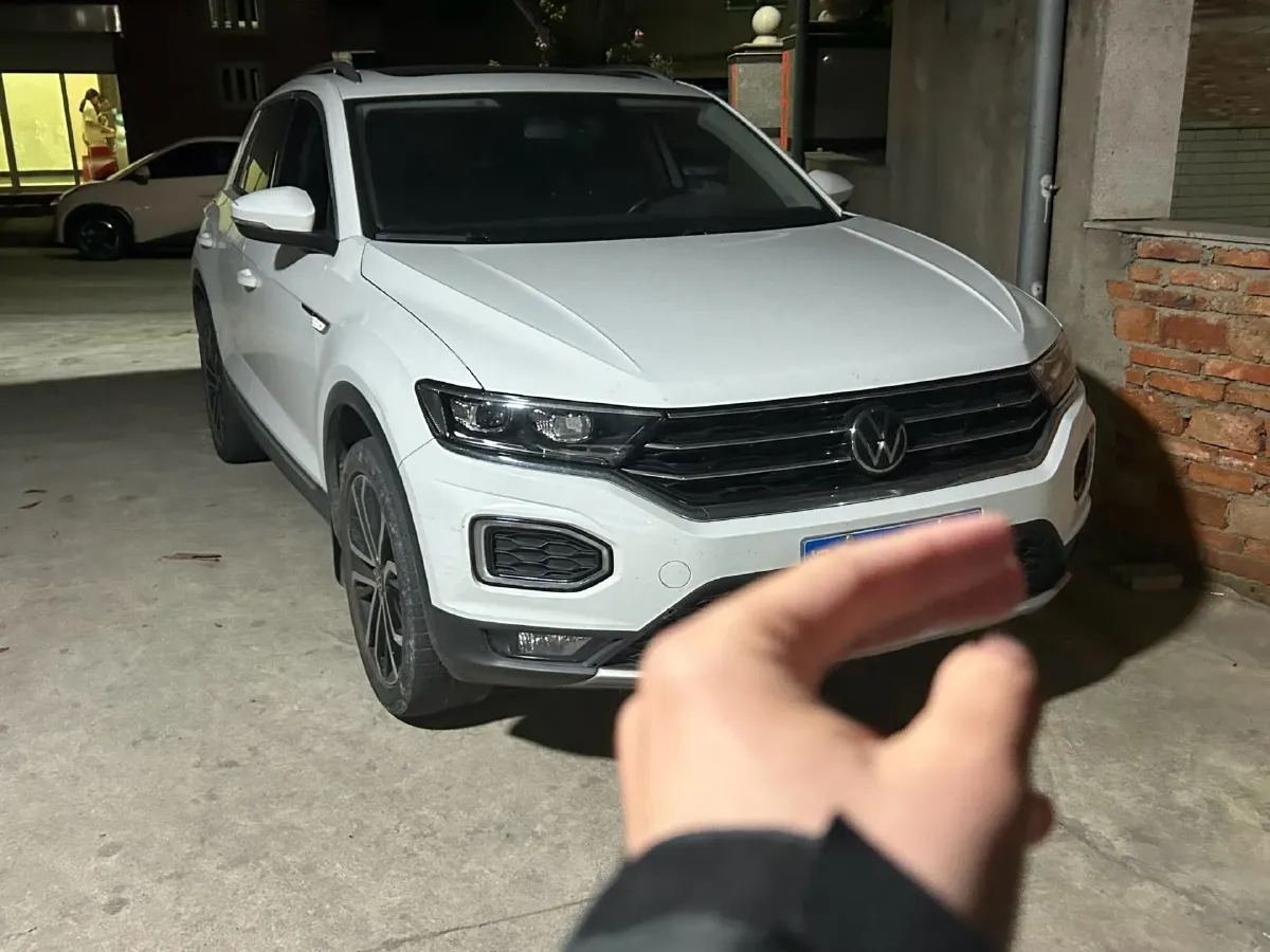 2021 Volkswagen T-Roc 1.4T 150HP L4 7DCT,autocango,china used car exporter,china ev exporter,chinese used car exporter,chinese used ev exporter