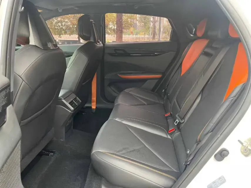 2022 ChangAn UNI-V 1.5T 188HP L4 7DCT,autocango,china used car exporter,china ev exporter,chinese used car exporter,chinese used ev exporter