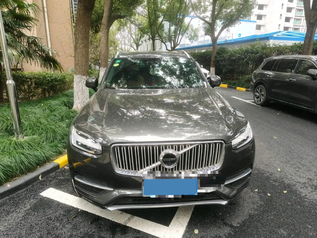 2019 Volvo XC90 2.0T 320HP L4 8AT,autocango,china used car exporter,china ev exporter,chinese used car exporter,chinese used ev exporter