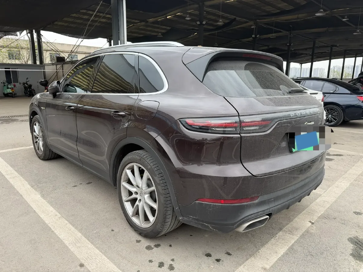 2021 Porsche Cayenne 2.0T 252HP L4 8AT PHEV 17.9KWH,autocango,china used car exporter,china ev exporter,chinese used car exporter,chinese used ev exporter