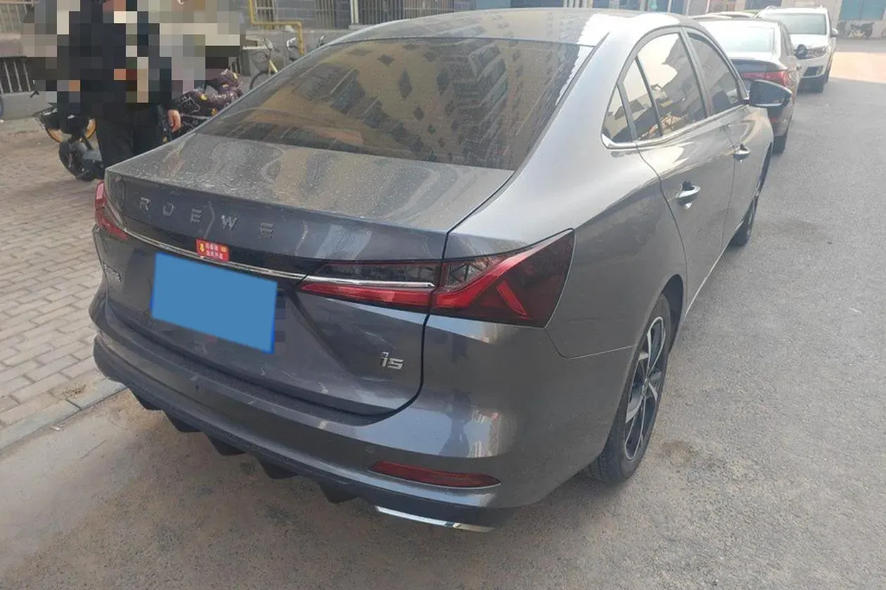 2024 Roewe i5 1.5L 129HP L4 CVT,autocango,china used car exporter,china ev exporter,chinese used car exporter,chinese used ev exporter