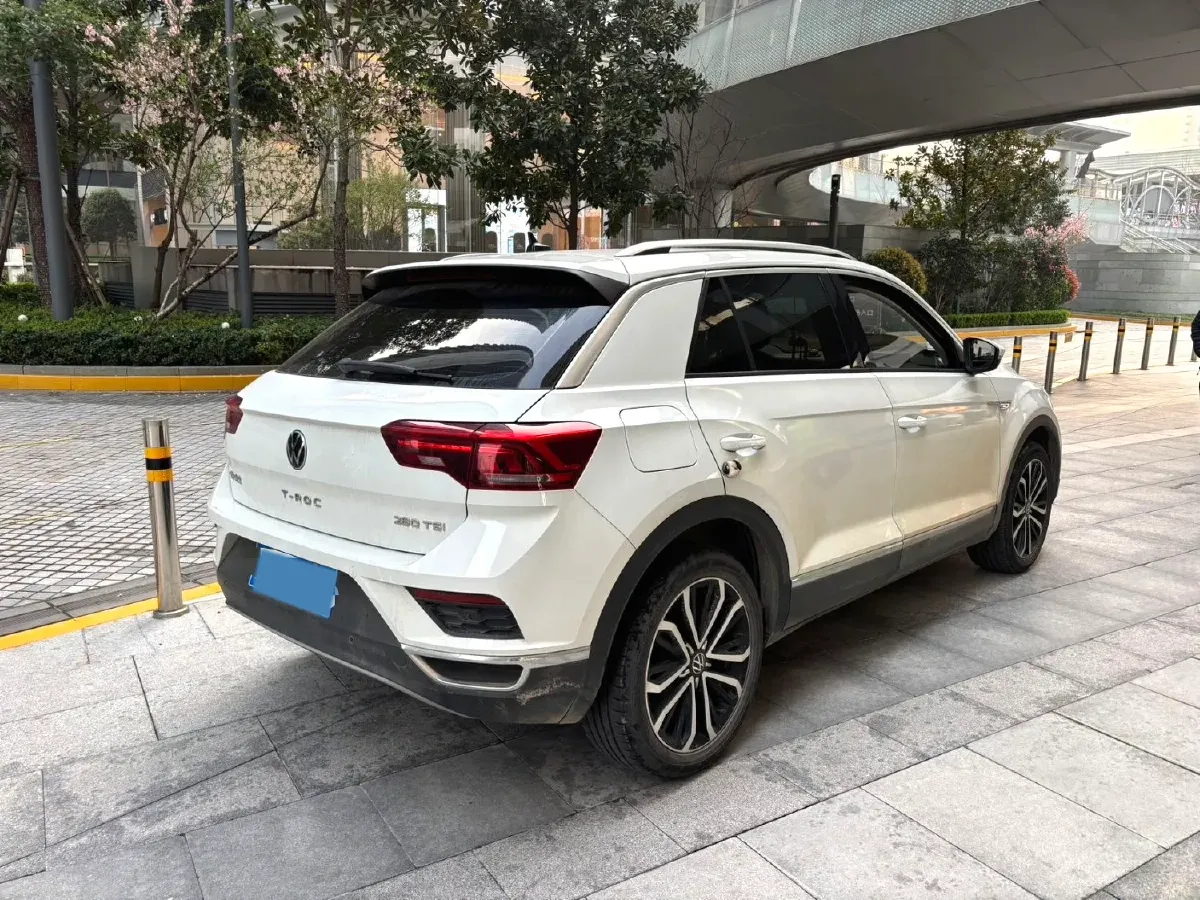 2021 Volkswagen T-Roc 1.4T 150HP L4 7DCT,autocango,china used car exporter,china ev exporter,chinese used car exporter,chinese used ev exporter