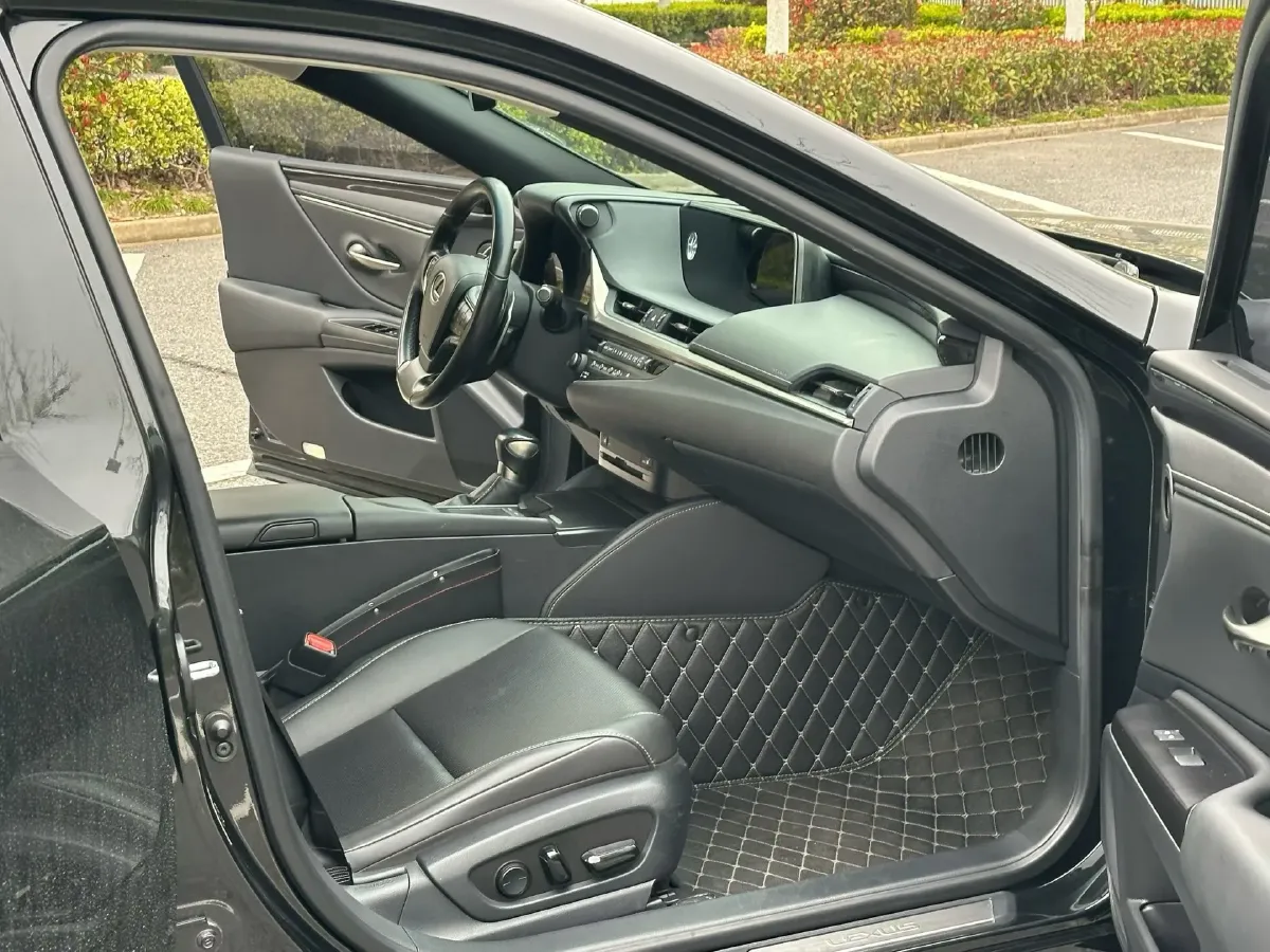 2020 Lexus ES 2.0L 173HP L4 CVT,autocango,china used car exporter,china ev exporter,chinese used car exporter,chinese used ev exporter