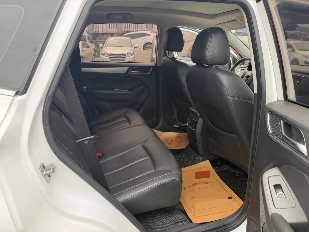 2018 Roewe RX5 2.0T 220HP L4 6DCT,autocango,china used car exporter,china ev exporter,chinese used car exporter,chinese used ev exporter