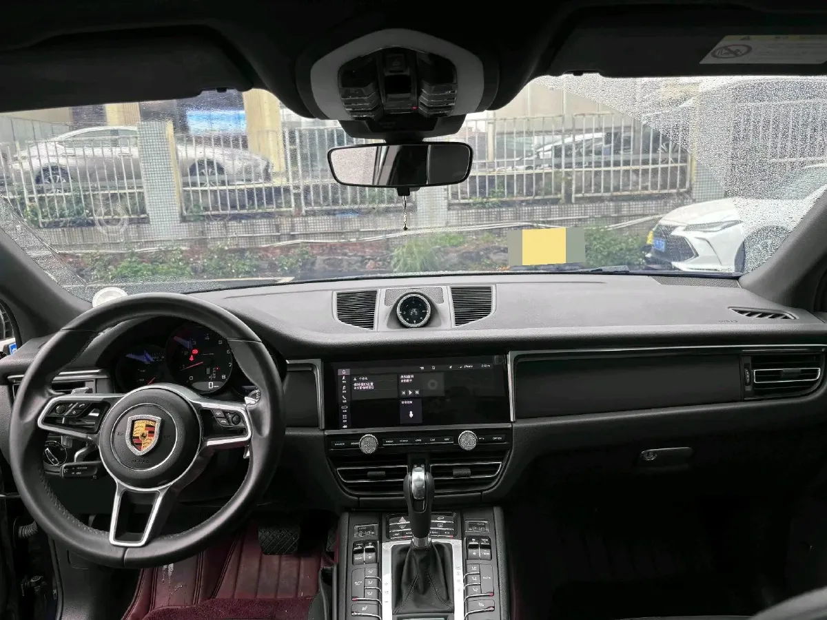 2021 Porsche Macan 2.0T 252HP L4 7DCT,autocango,china used car exporter,china ev exporter,chinese used car exporter,chinese used ev exporter