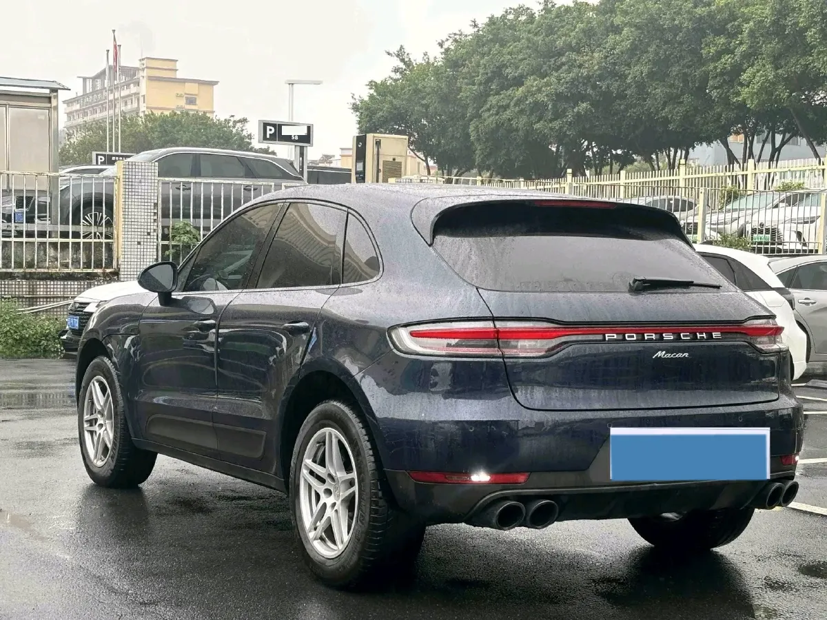 2021 Porsche Macan 2.0T 252HP L4 7DCT,autocango,china used car exporter,china ev exporter,chinese used car exporter,chinese used ev exporter