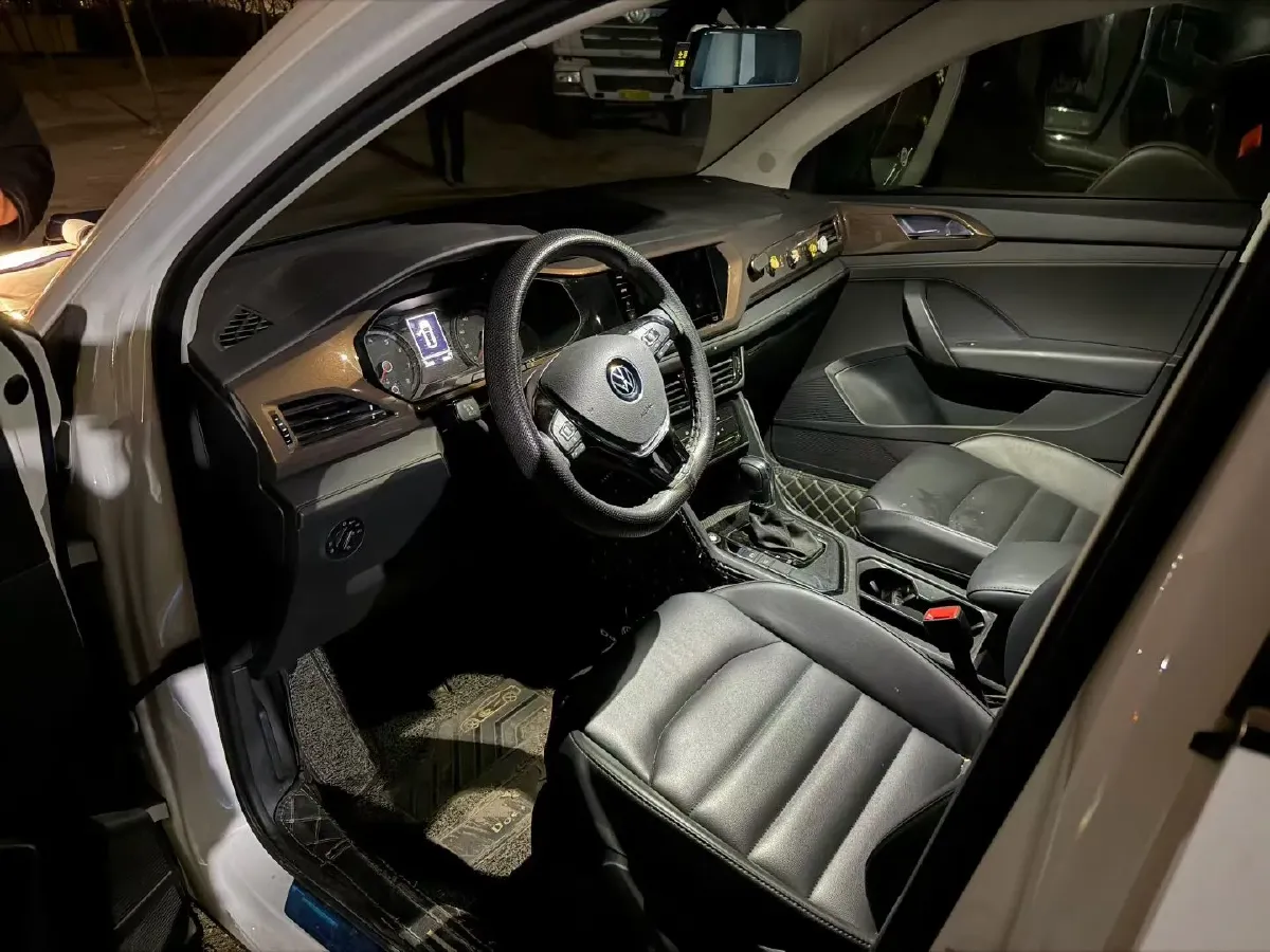 2021 Volkswagen Tharu 1.4T 150HP L4 7DCT,autocango,china used car exporter,china ev exporter,chinese used car exporter,chinese used ev exporter