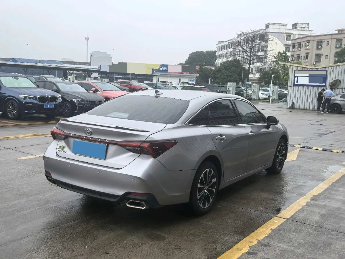 2022 Toyota Avalon 2.5L 209HP L4 8AT,autocango,china used car exporter,china ev exporter,chinese used car exporter,chinese used ev exporter