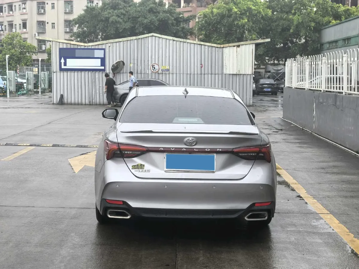 2022 Toyota Avalon 2.5L 209HP L4 8AT,autocango,china used car exporter,china ev exporter,chinese used car exporter,chinese used ev exporter