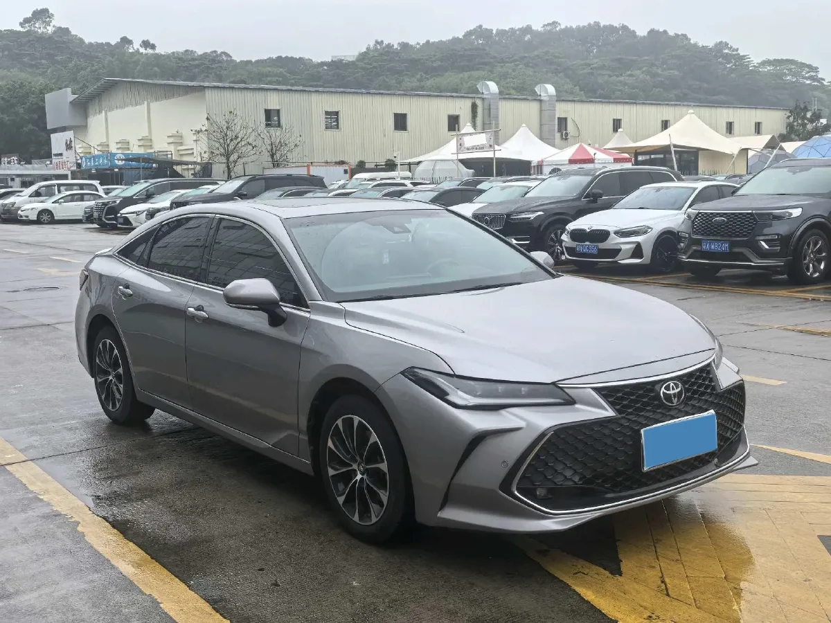 2022 Toyota Avalon 2.5L 209HP L4 8AT,autocango,china used car exporter,china ev exporter,chinese used car exporter,chinese used ev exporter