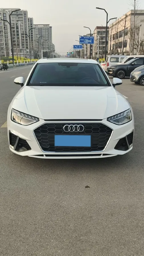 2023 Audi A4L 2.0T 190HP L4 7DCT,autocango,china used car exporter,china ev exporter,chinese used car exporter,chinese used ev exporter
