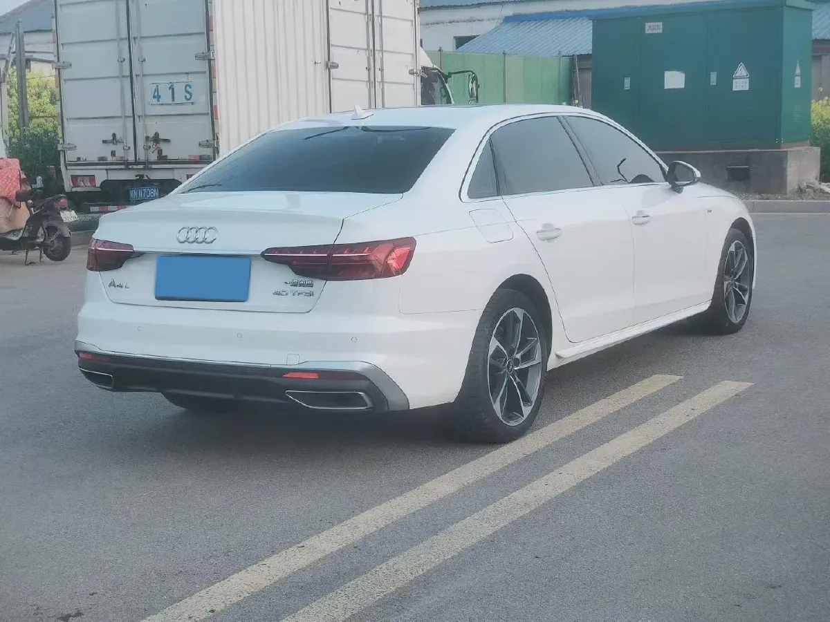 2023 Audi A4L 2.0T 190HP L4 7DCT,autocango,china used car exporter,china ev exporter,chinese used car exporter,chinese used ev exporter
