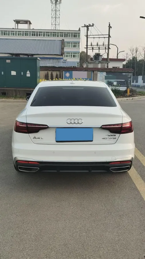 2023 Audi A4L 2.0T 190HP L4 7DCT,autocango,china used car exporter,china ev exporter,chinese used car exporter,chinese used ev exporter