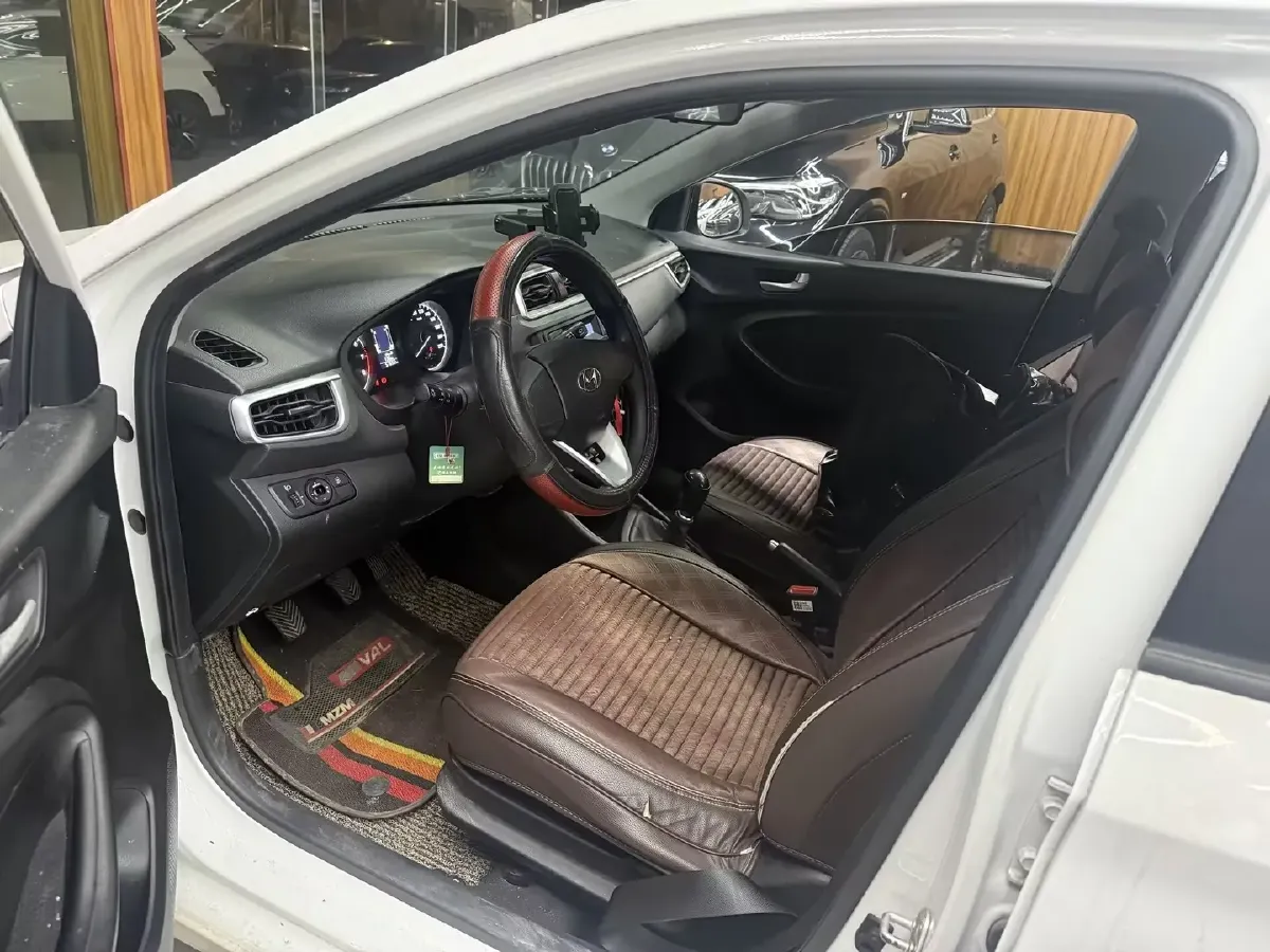 2017 Hyundai Reina 1.4L 95HP L4 5MT,autocango,china used car exporter,china ev exporter,chinese used car exporter,chinese used ev exporter