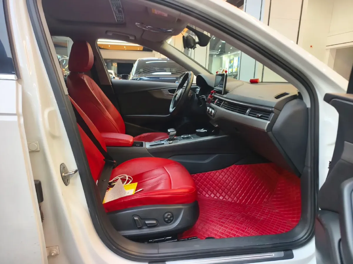 2019 Audi A4L 2.0T 190HP L4 7DCT,autocango,china used car exporter,china ev exporter,chinese used car exporter,chinese used ev exporter