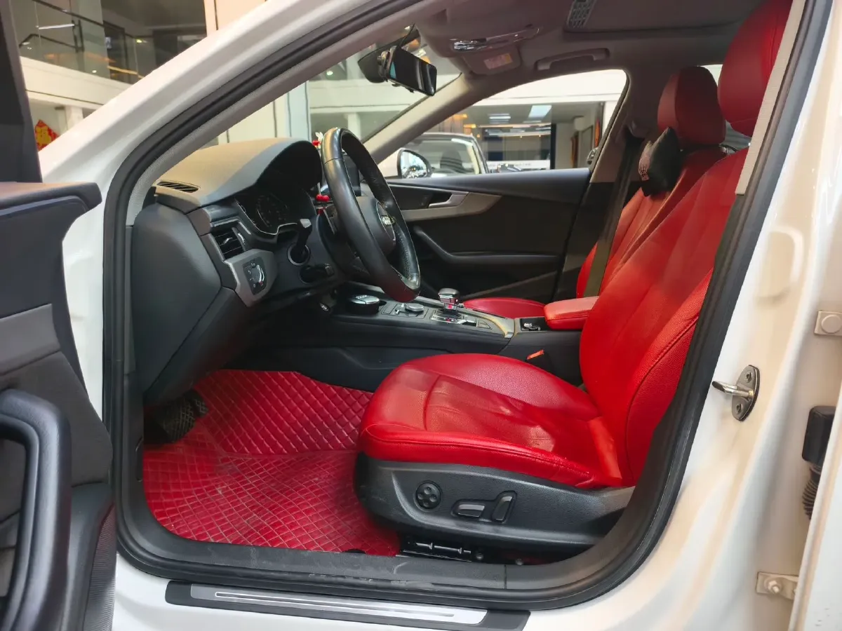 2019 Audi A4L 2.0T 190HP L4 7DCT,autocango,china used car exporter,china ev exporter,chinese used car exporter,chinese used ev exporter