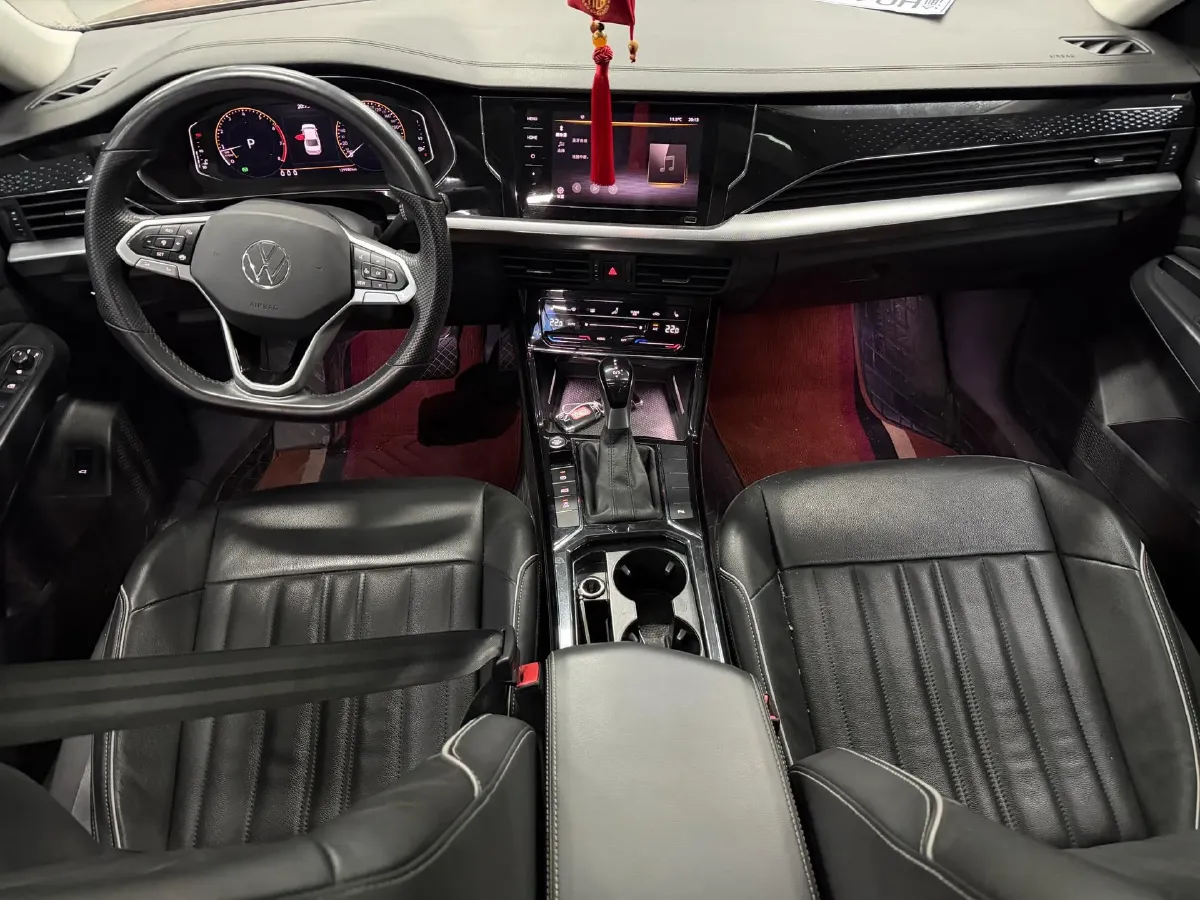 2021 Volkswagen Passat 2.0T 186HP L4 7DCT,autocango,china used car exporter,china ev exporter,chinese used car exporter,chinese used ev exporter