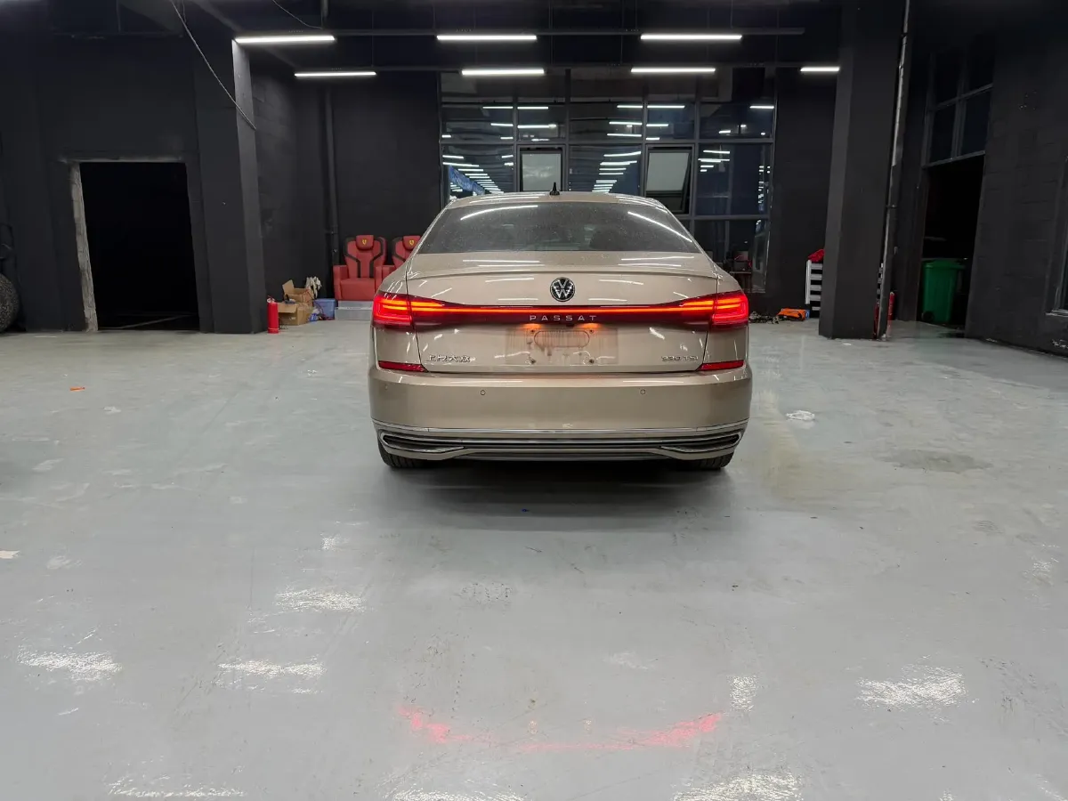 2021 Volkswagen Passat 2.0T 186HP L4 7DCT,autocango,china used car exporter,china ev exporter,chinese used car exporter,chinese used ev exporter