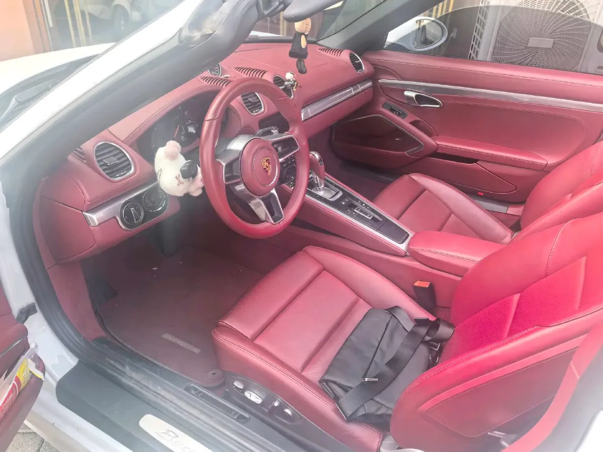 2020 Porsche 718 2.0T 250HP H4 7DCT,autocango,china used car exporter,china ev exporter,chinese used car exporter,chinese used ev exporter