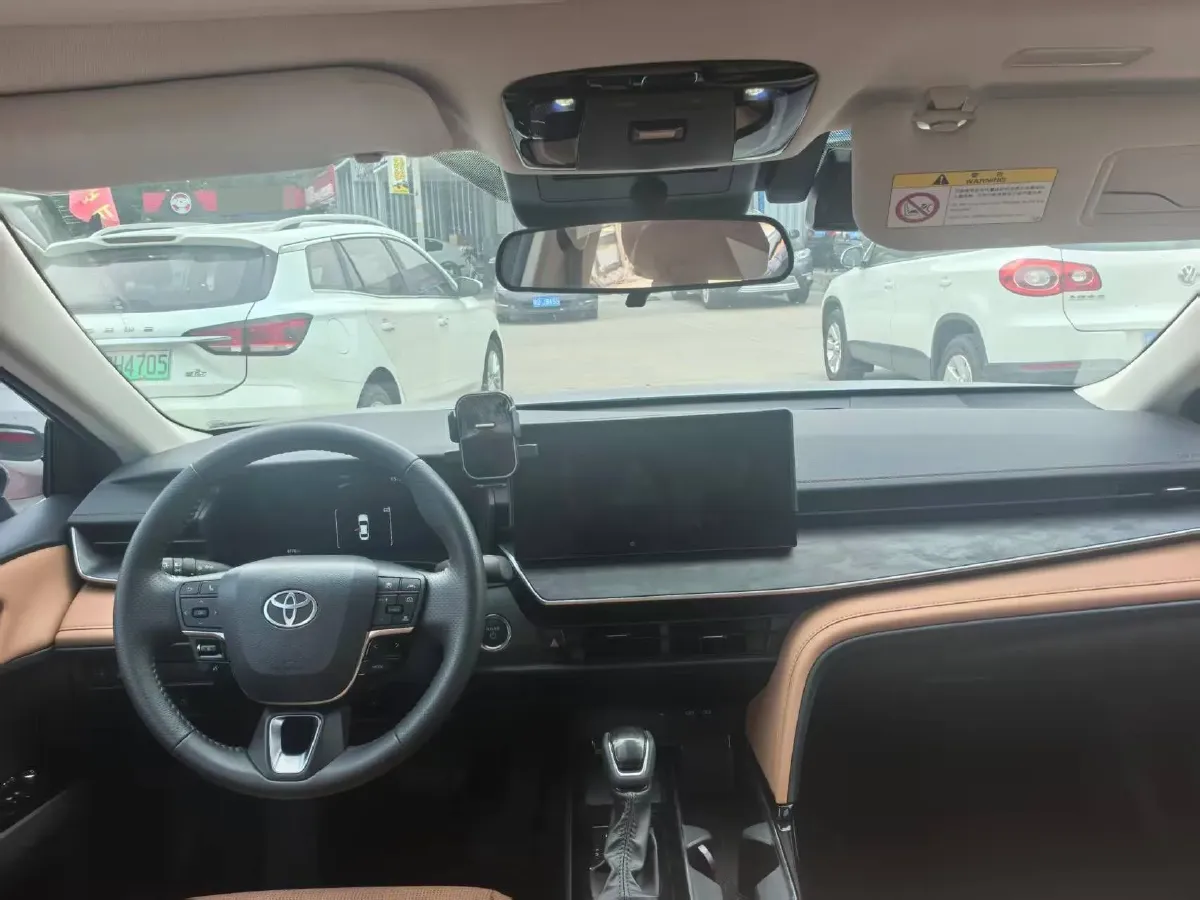 2024 Toyota Camry 2.0L 152HP L4 E-CVT Hybrid,autocango,china used car exporter,china ev exporter,chinese used car exporter,chinese used ev exporter