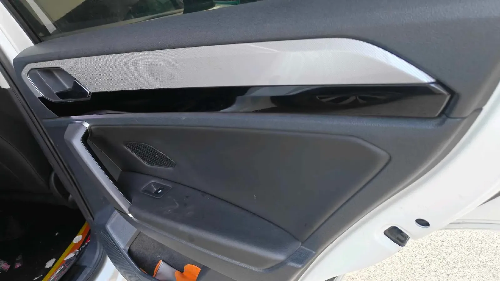 2019 Jeep Cherokee 2.0T 234HP L4 9AT,autocango,china used car exporter,china ev exporter,chinese used car exporter,chinese used ev exporter