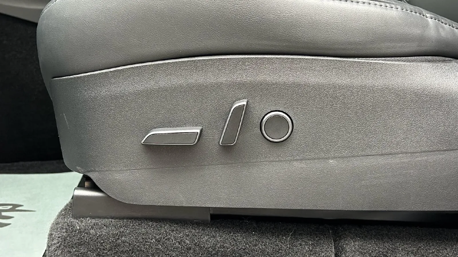 2021 Tesla Model Y BEV 60KWH,autocango,china used car exporter,china ev exporter,chinese used car exporter,chinese used ev exporter