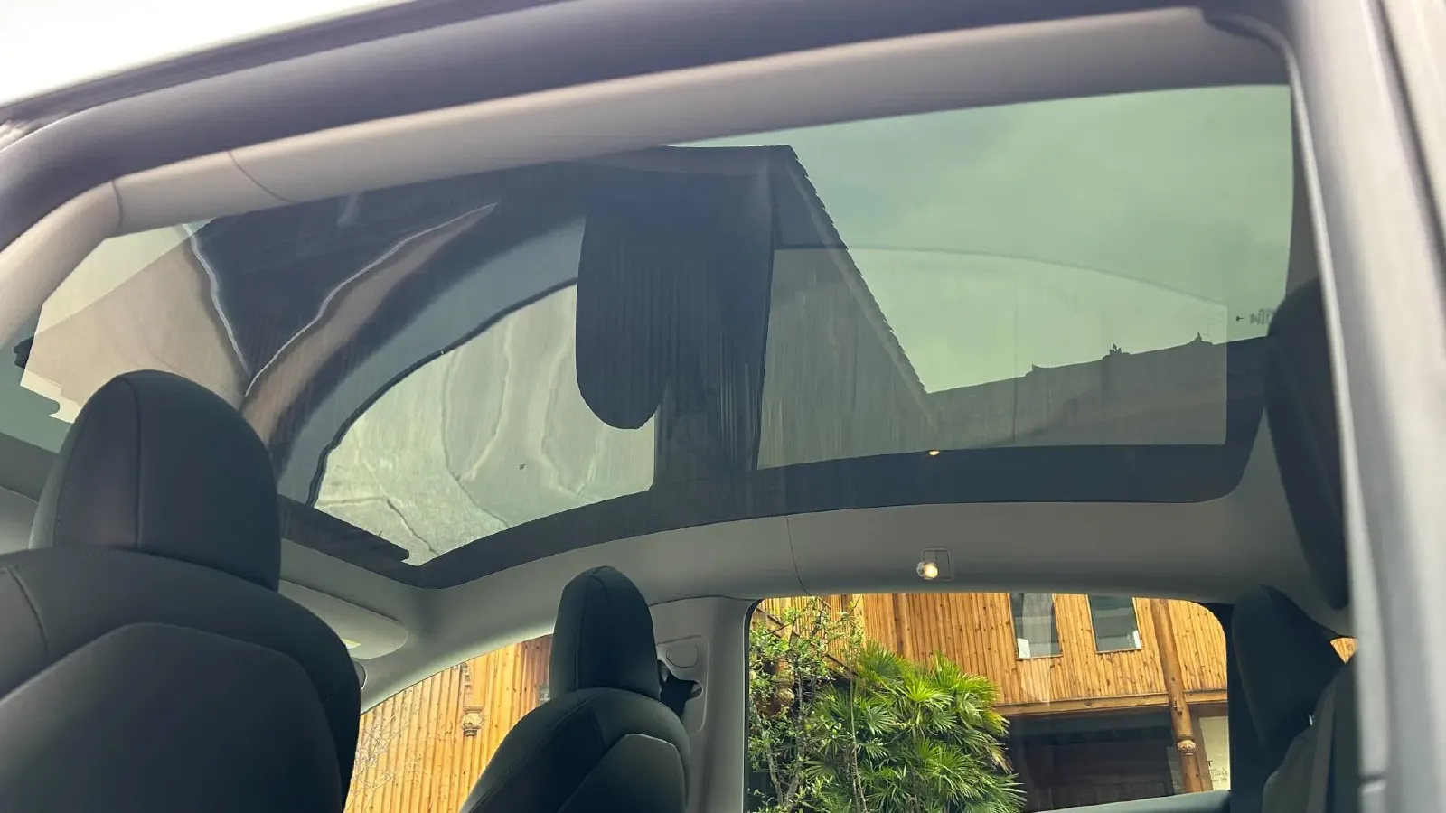 2021 Tesla Model Y BEV 60KWH,autocango,china used car exporter,china ev exporter,chinese used car exporter,chinese used ev exporter