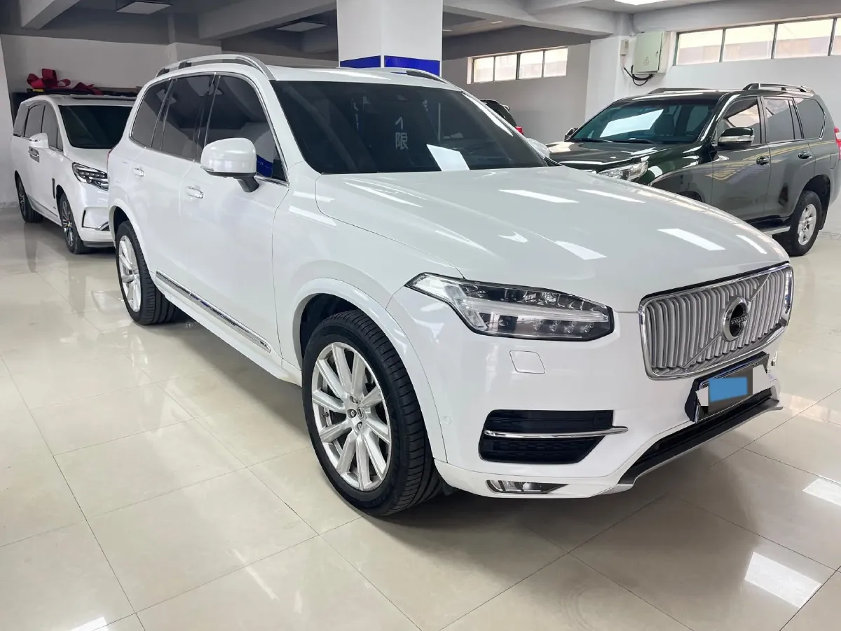2018 Volvo XC90 2.0T 320HP L4 8AT,autocango,china used car exporter,china ev exporter,chinese used car exporter,chinese used ev exporter