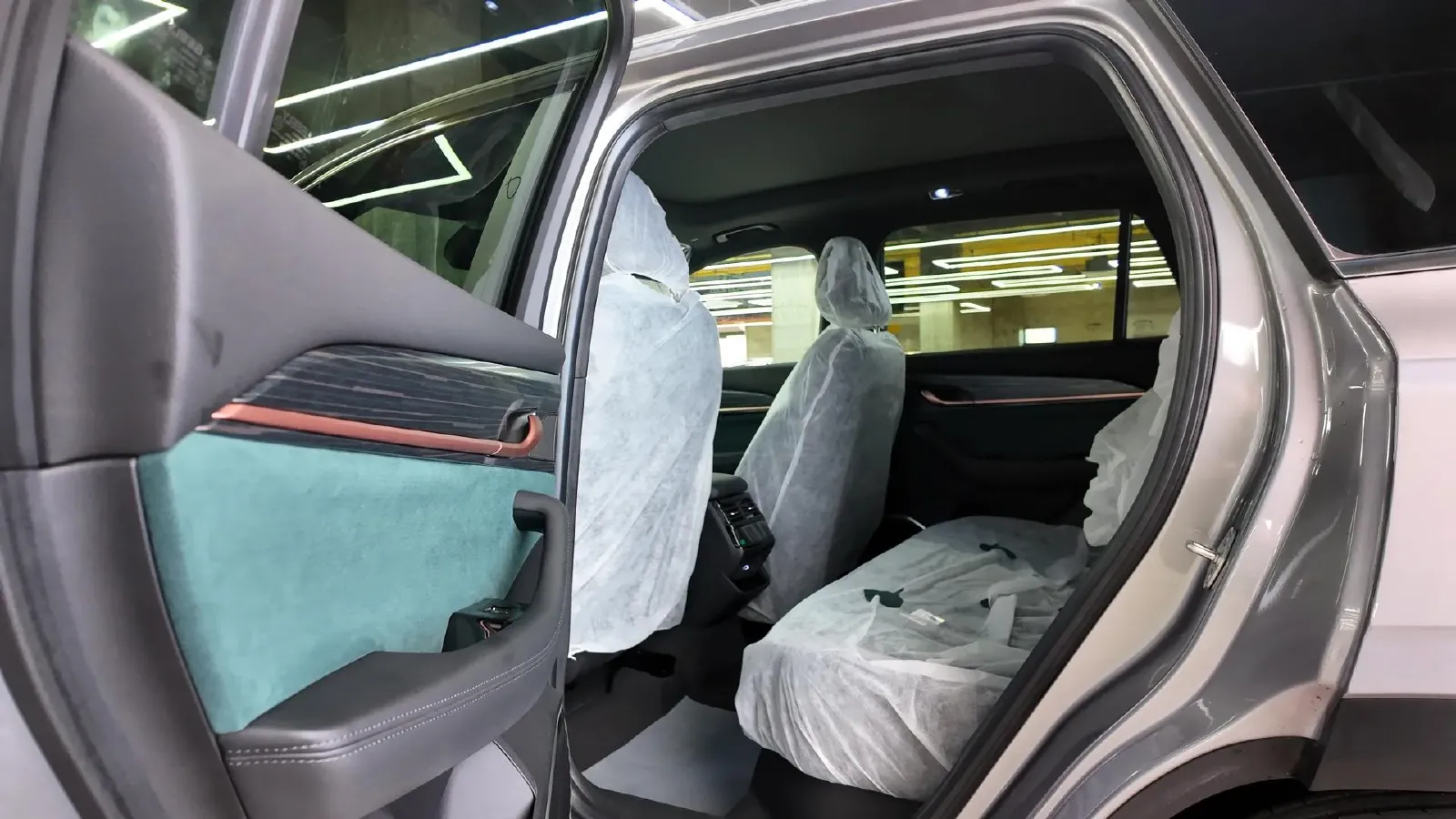 2024 Geely Monjaro 1.5T 163HP L4 3DHT Hybrid,autocango,china used car exporter,china ev exporter,chinese used car exporter,chinese used ev exporter