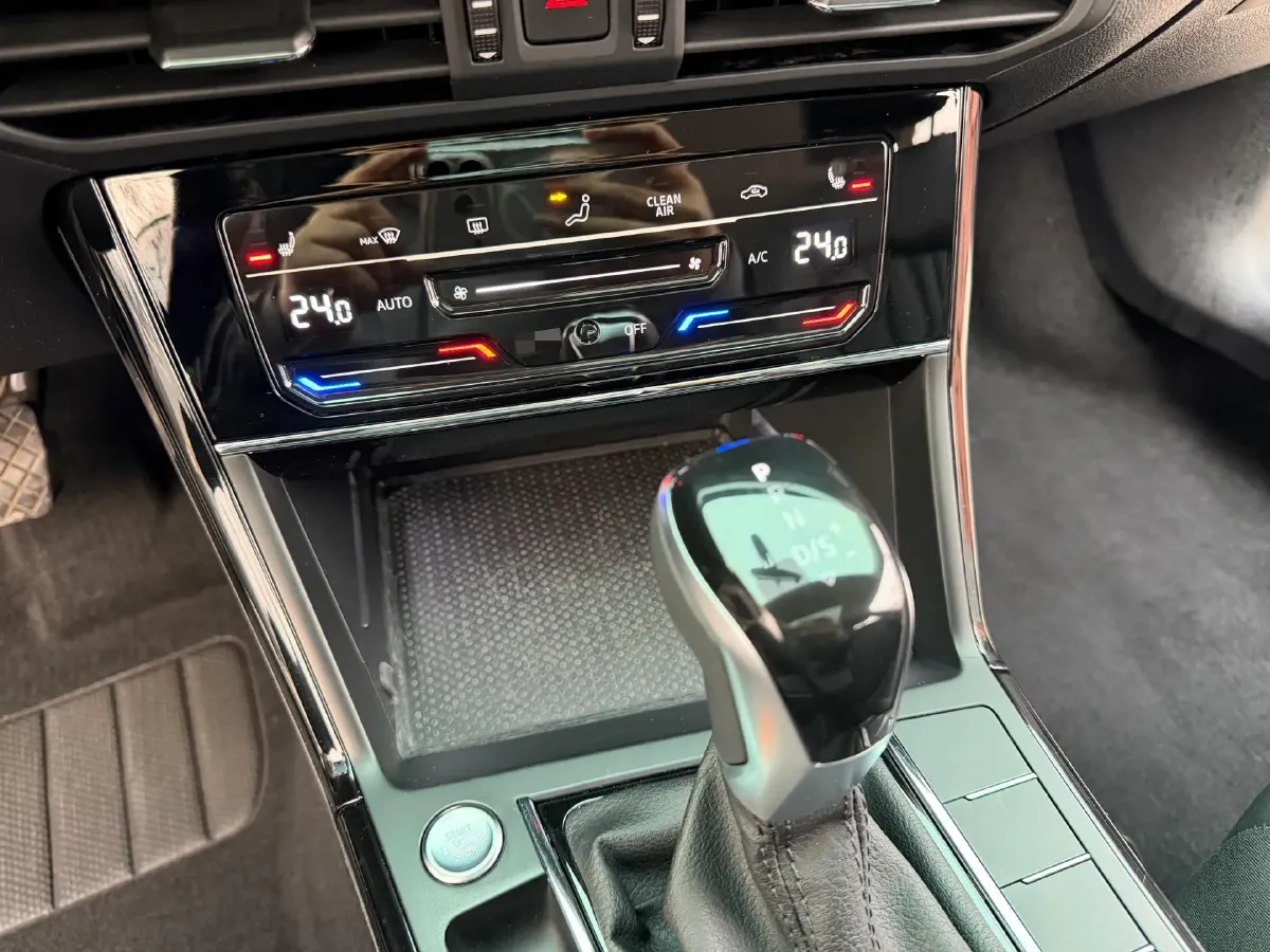 2022 Volkswagen Lamando 1.4T 150HP L4 7DCT,autocango,china used car exporter,china ev exporter,chinese used car exporter,chinese used ev exporter