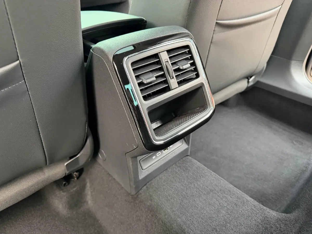 2022 Volkswagen Lamando 1.4T 150HP L4 7DCT,autocango,china used car exporter,china ev exporter,chinese used car exporter,chinese used ev exporter